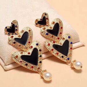 Elegant Gold and Black Heart Earrings